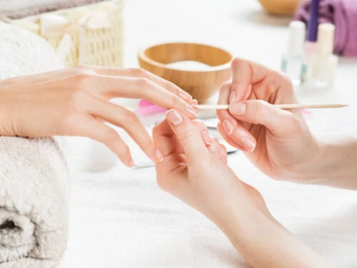 Technika i cechy manicure japońskiego